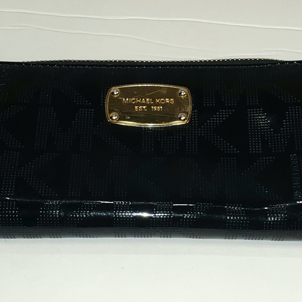 Black patent Michael Kors wallet with zipper